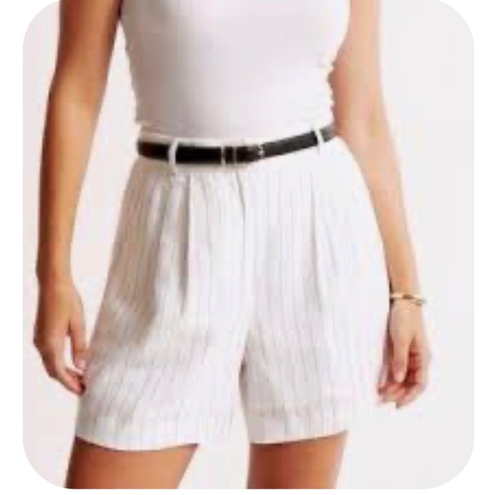 Michael Michael Kors Shorts Pinstripe Linen Pleated, Womens 2‎ White